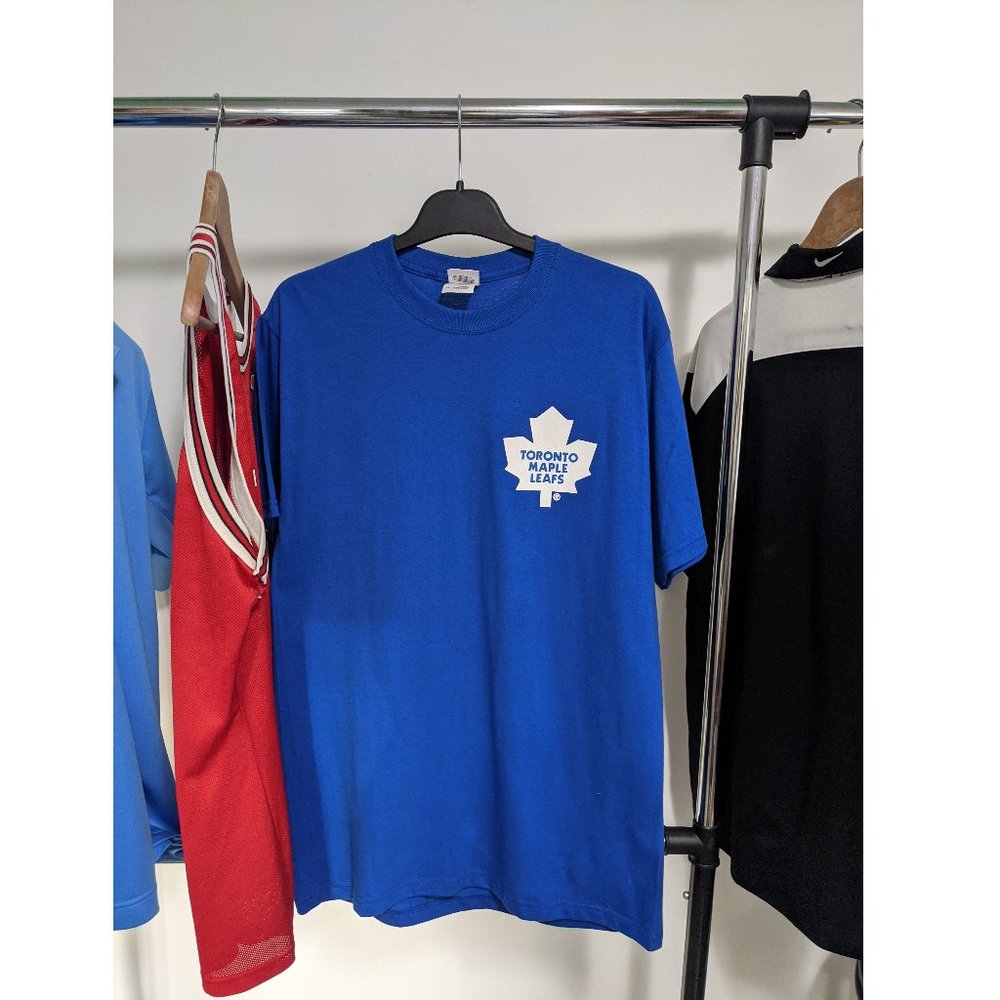 Toronto Maple Leafs tshirt medium
